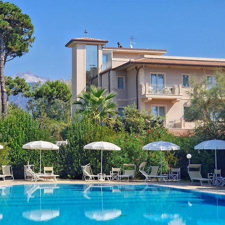 Hotel Villa Elsa Marina di Massa Exterior photo