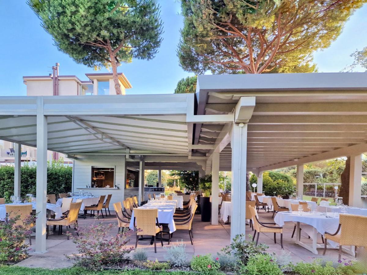 Hotel Villa Elsa Marina di Massa Exterior photo