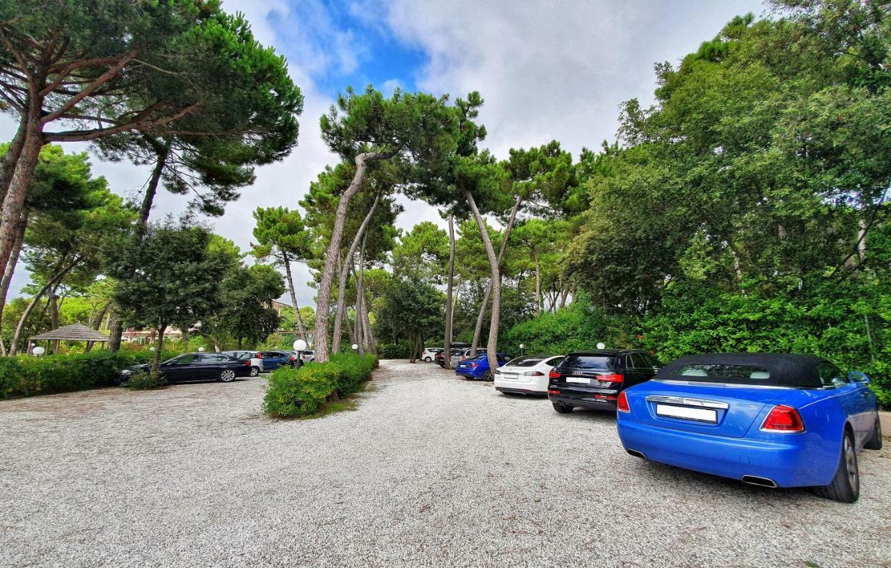 Hotel Villa Elsa Marina di Massa Exterior photo